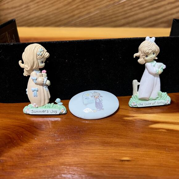 Vintage Lot Precious Moments Brooch Lapel Pins Summer's Joy Voice Of Spring - Picture 12 of 12
